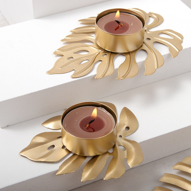 4-piece Leaf Ornament Candle Holder Set