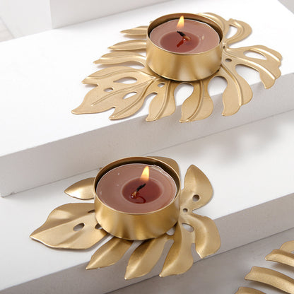 4-piece Leaf Ornament Candle Holder Set