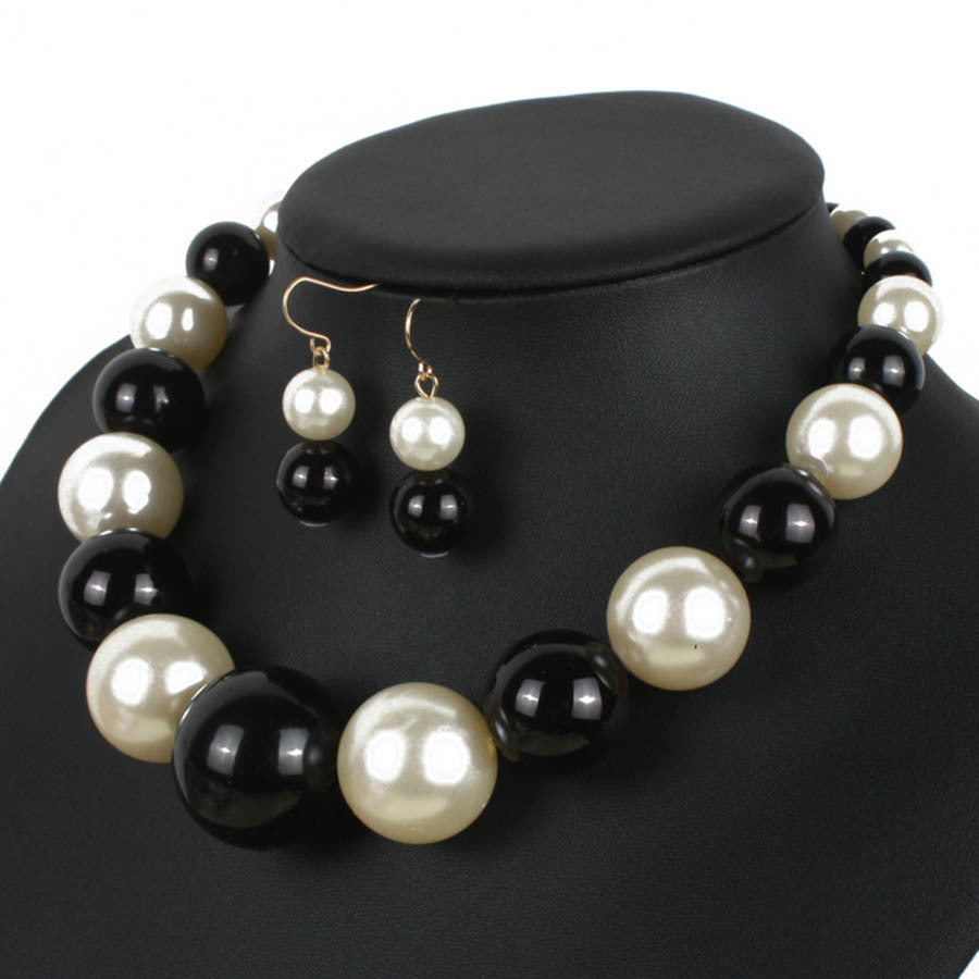 Pearl earring necklace set