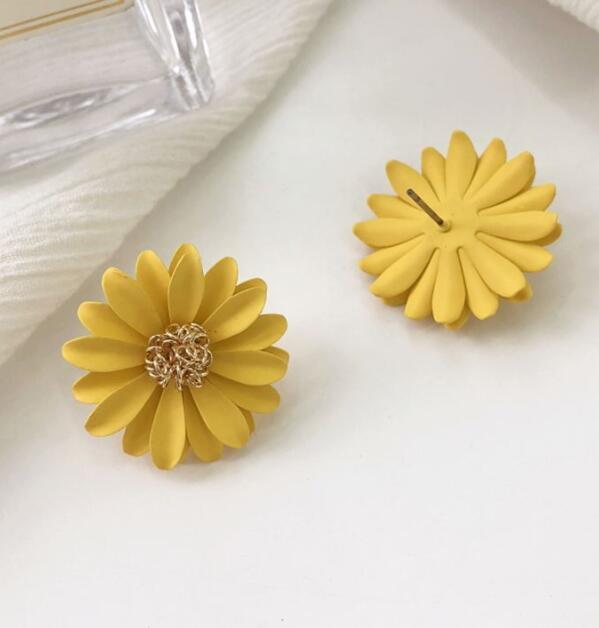 Color flower earring